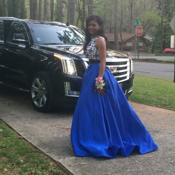 Sherri Hill Prom dress💙 - Picture 2 of 3